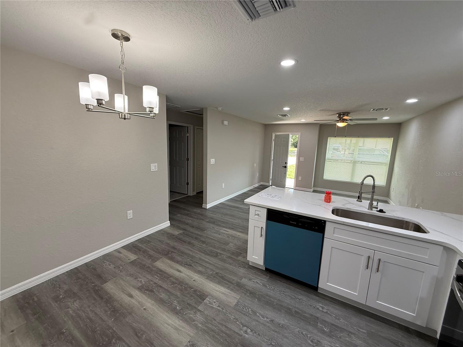 Image 2 of 13 For 3843 41 Street 1
