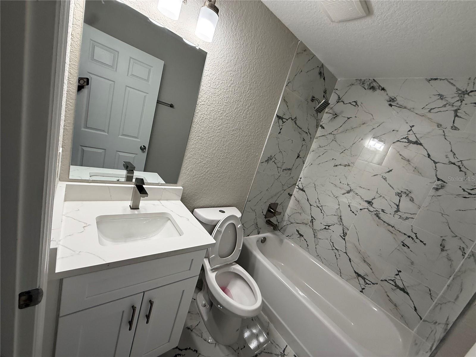 Image 7 of 13 For 3843 41 Street 1