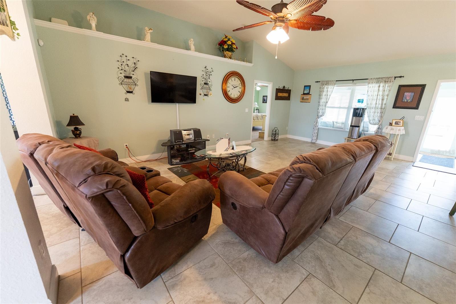 Image 17 of 68 For 3967 99th Street