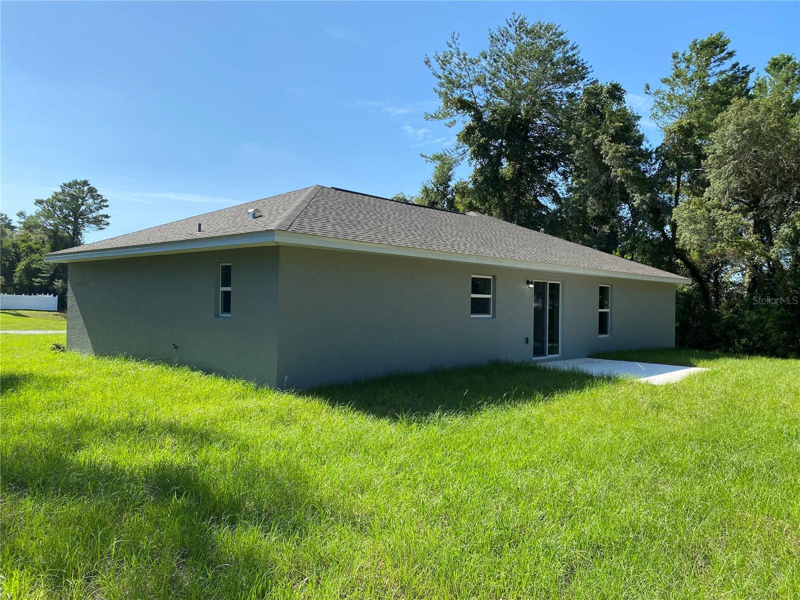 Listing photo id 15 for 13682 40th Avenue Road