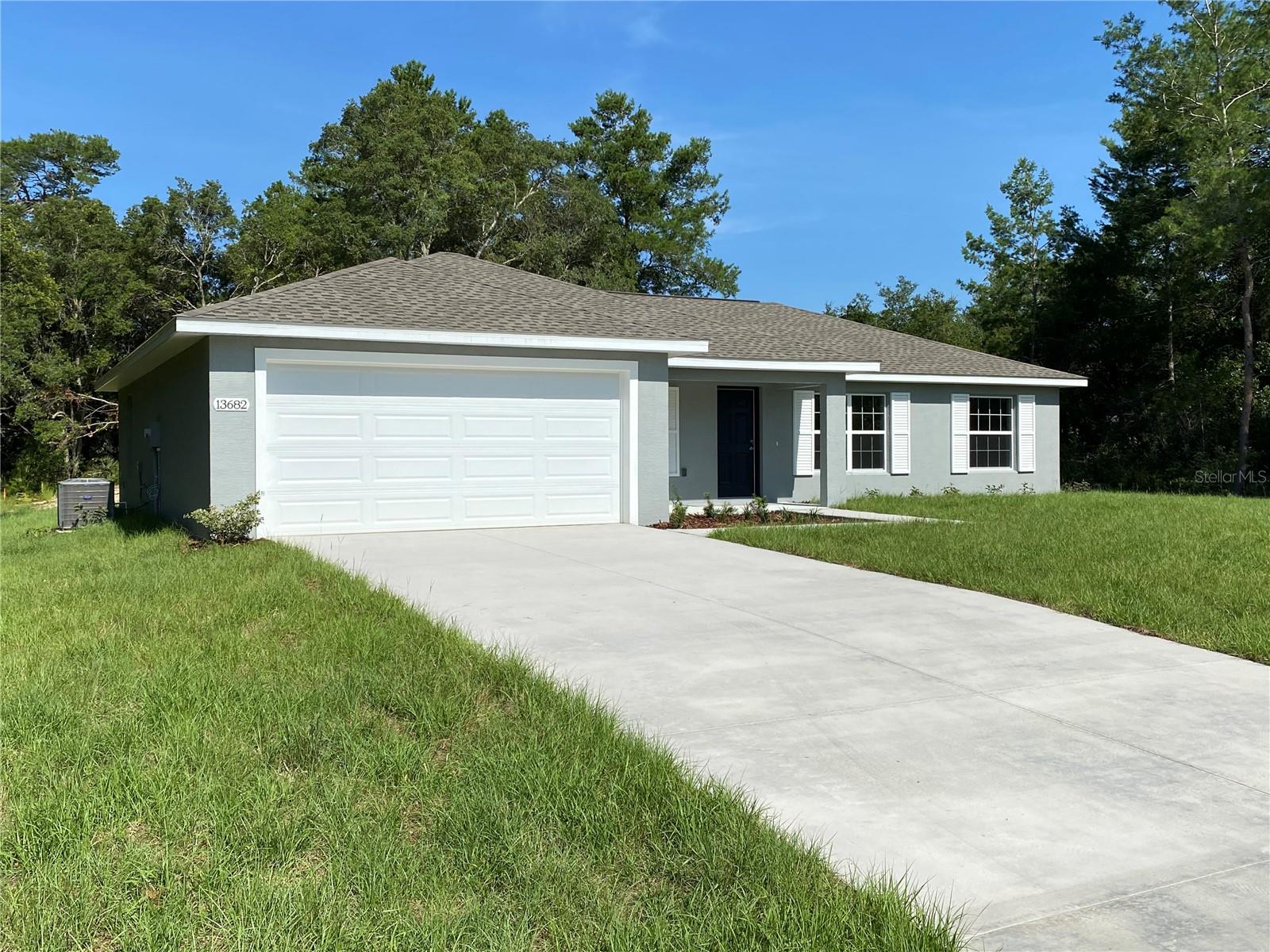 Listing photo id 1 for 13682 40th Avenue Road