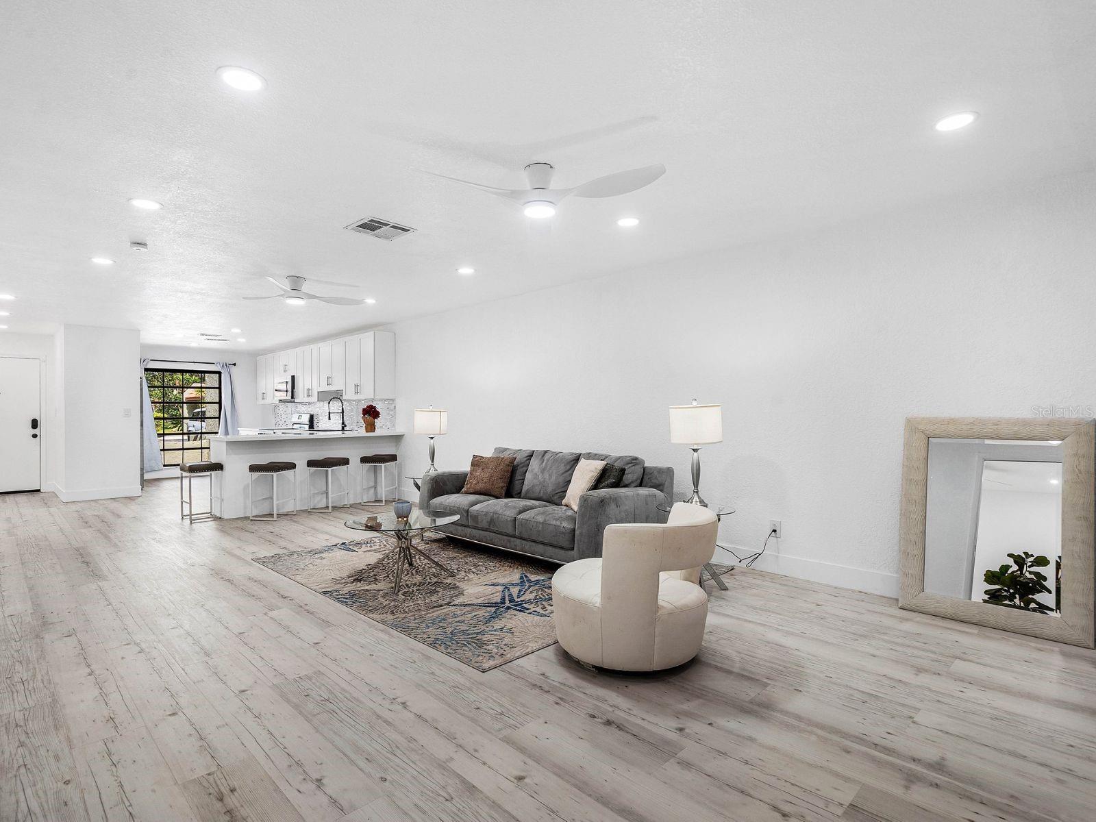 Image 11 of 32 For 185 7th Street