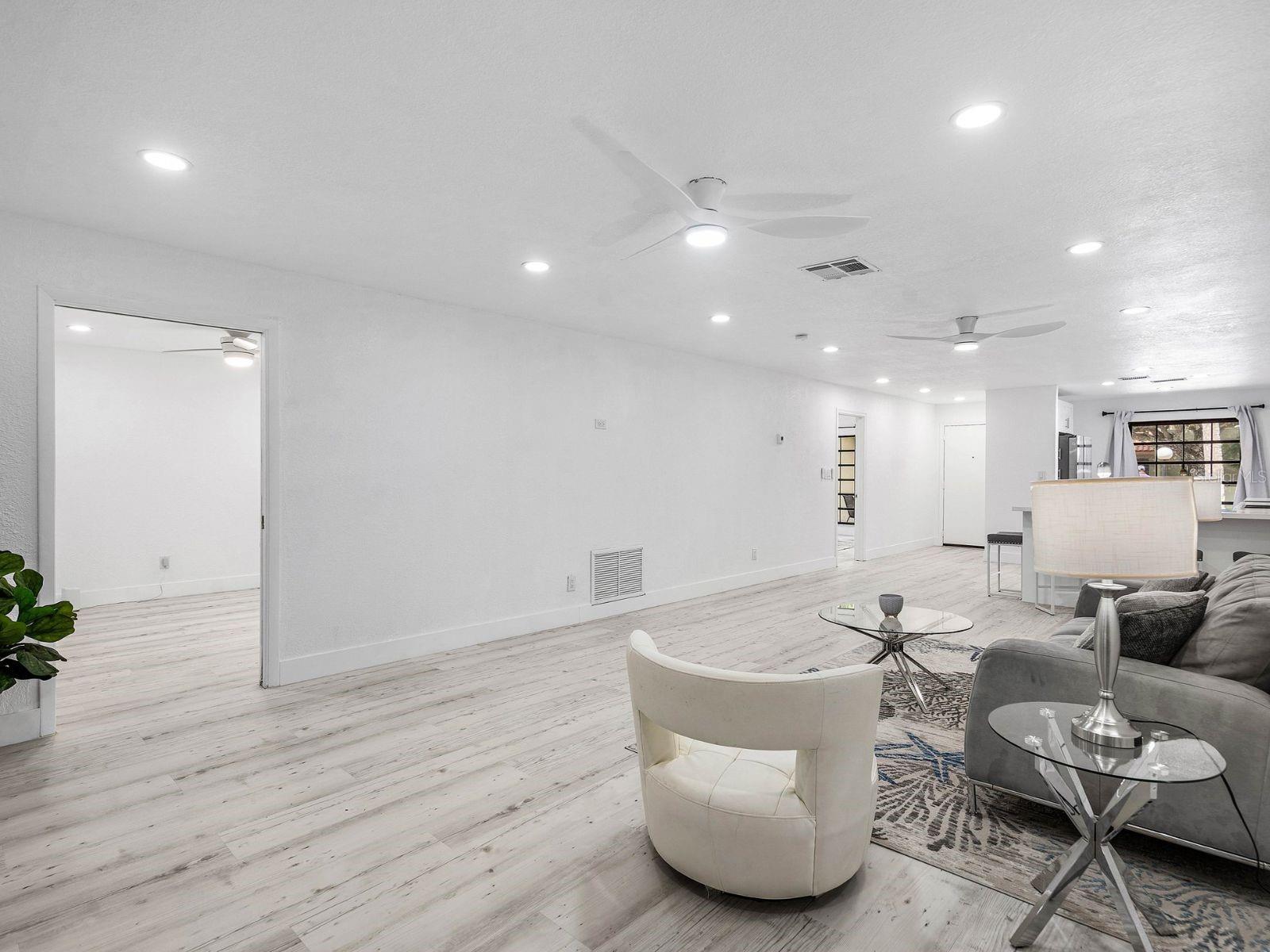 Image 14 of 32 For 185 7th Street