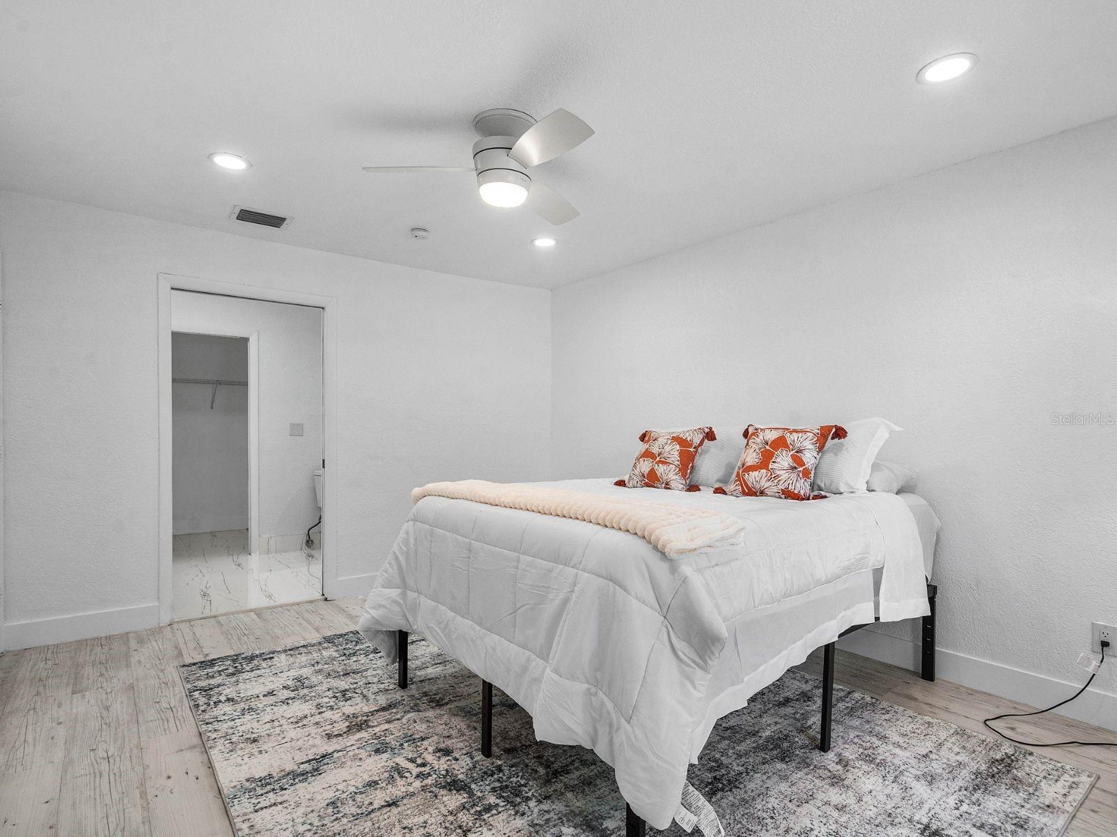 Image 19 of 32 For 185 7th Street
