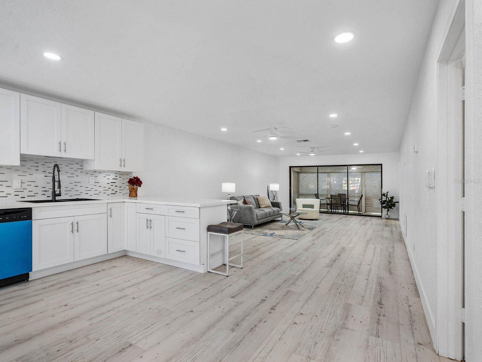 Image 4 of 32 For 185 7th Street