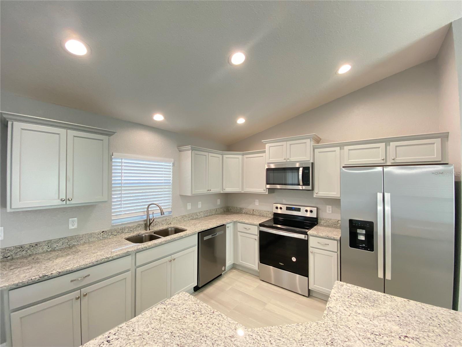 Image 11 of 16 For 8027 Vince Drive
