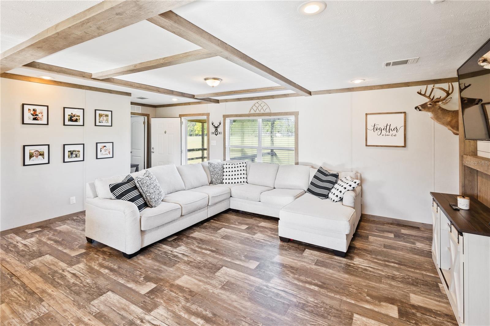 Image 12 of 67 For 1033 8th Street