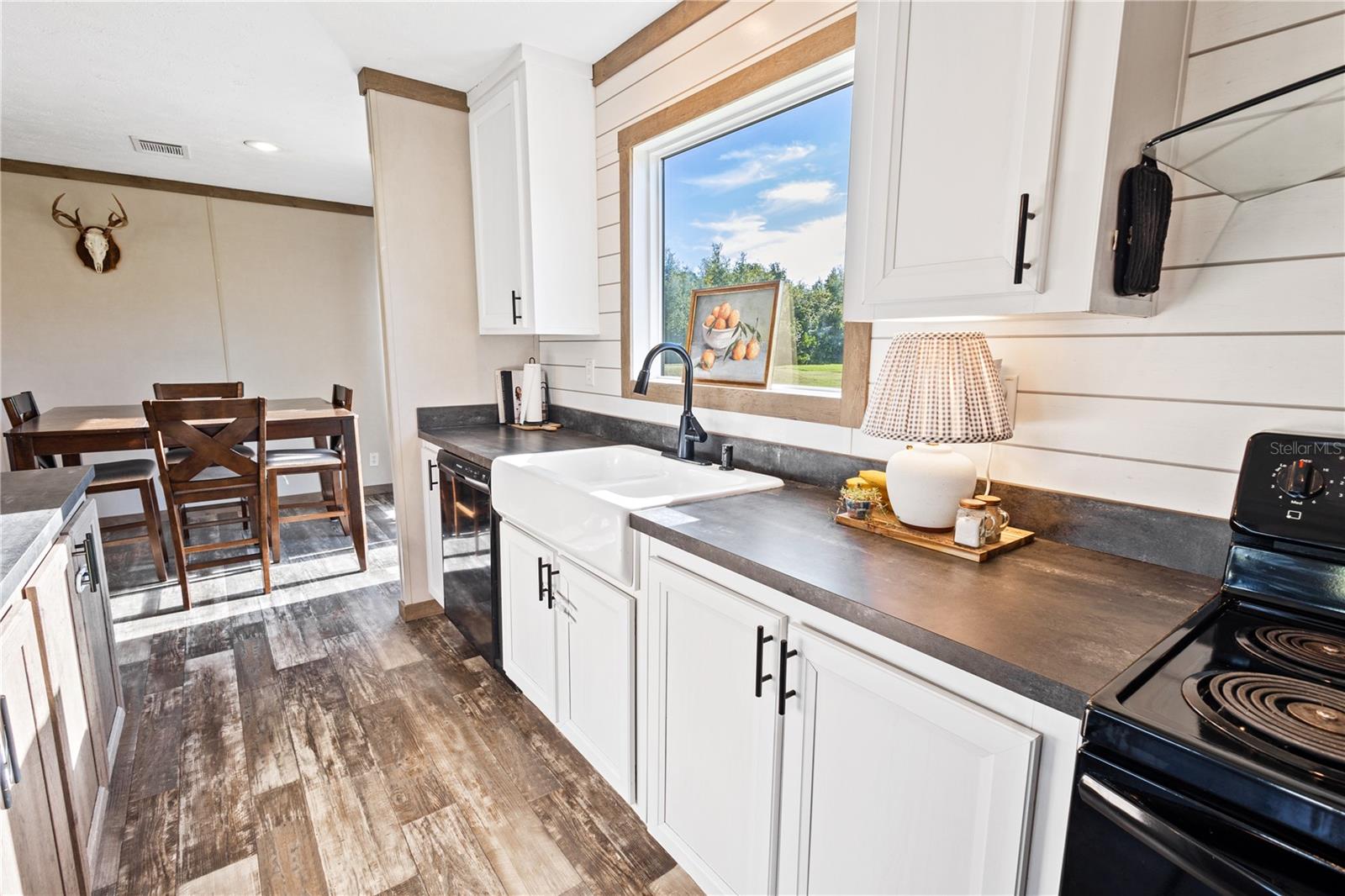 Image 17 of 67 For 1033 8th Street