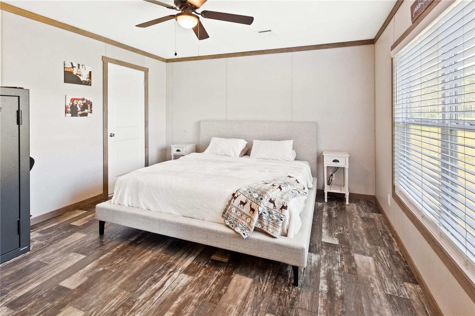Image 36 of 67 For 1033 8th Street