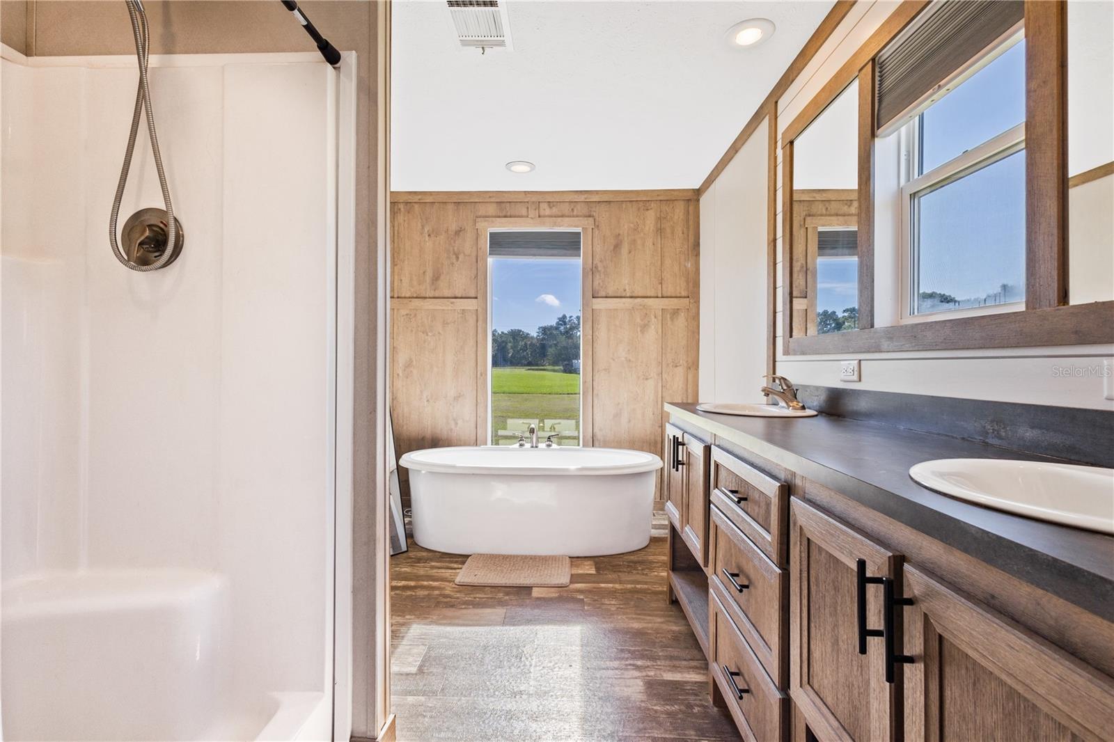 Image 41 of 67 For 1033 8th Street