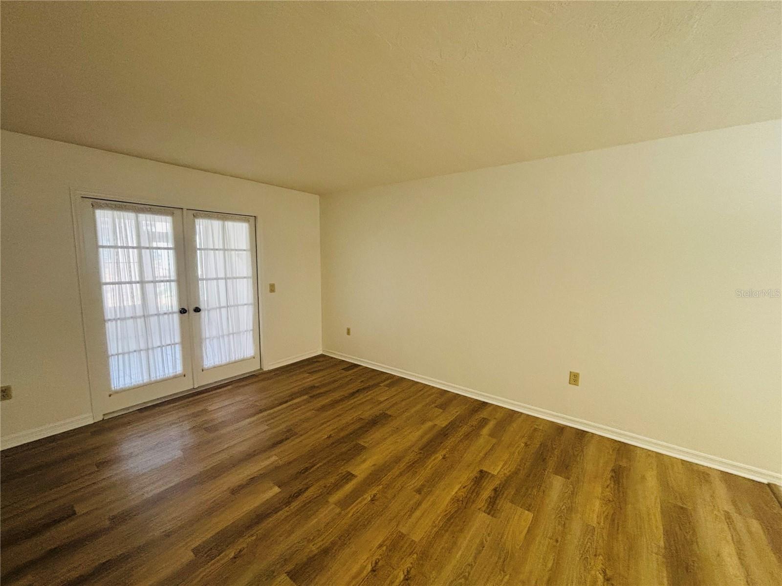Image 5 of 28 For 210 Glassboro Court 2a