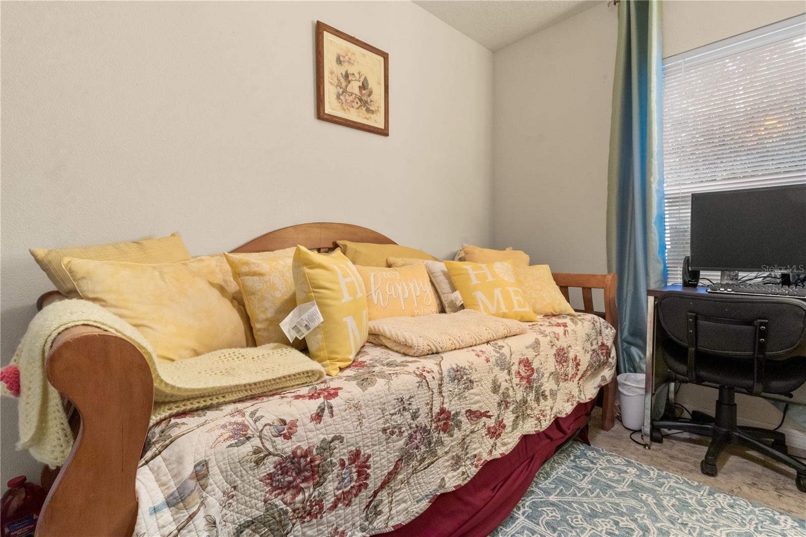 Image 12 of 17 For 72 Rooks Avenue