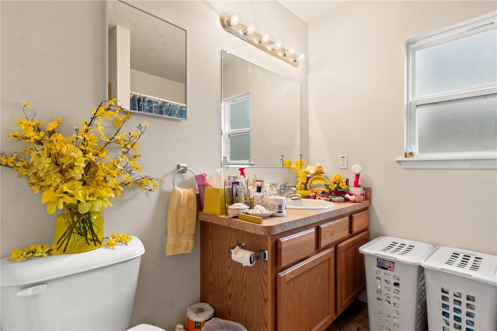 Image 16 of 17 For 72 Rooks Avenue