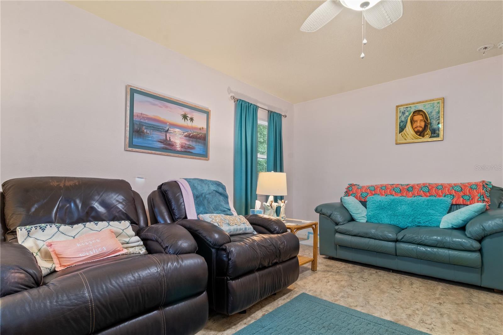 Image 5 of 17 For 72 Rooks Avenue