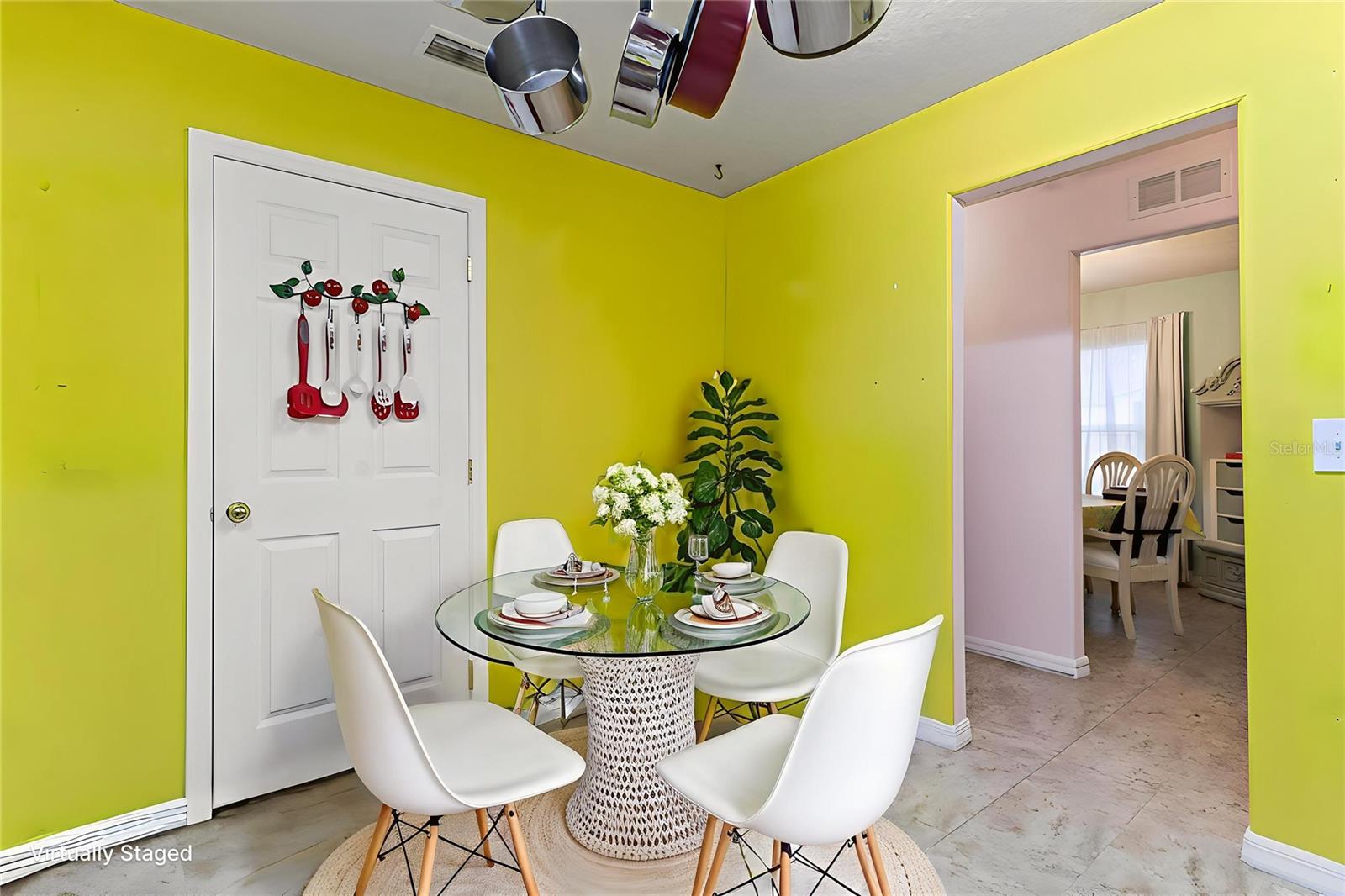 Image 9 of 17 For 72 Rooks Avenue