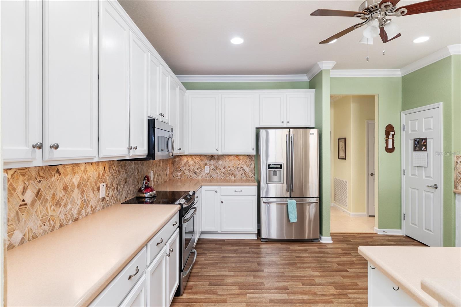 Image 25 of 98 For 9439 71st Loop