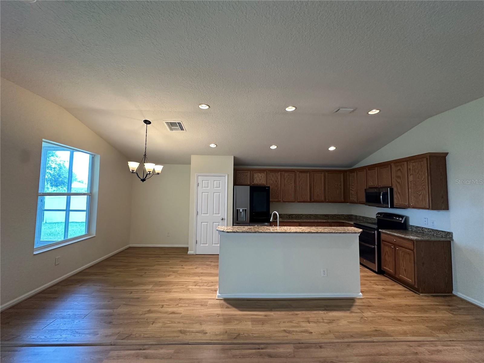 Image 7 of 22 For 4085 49th Avenue