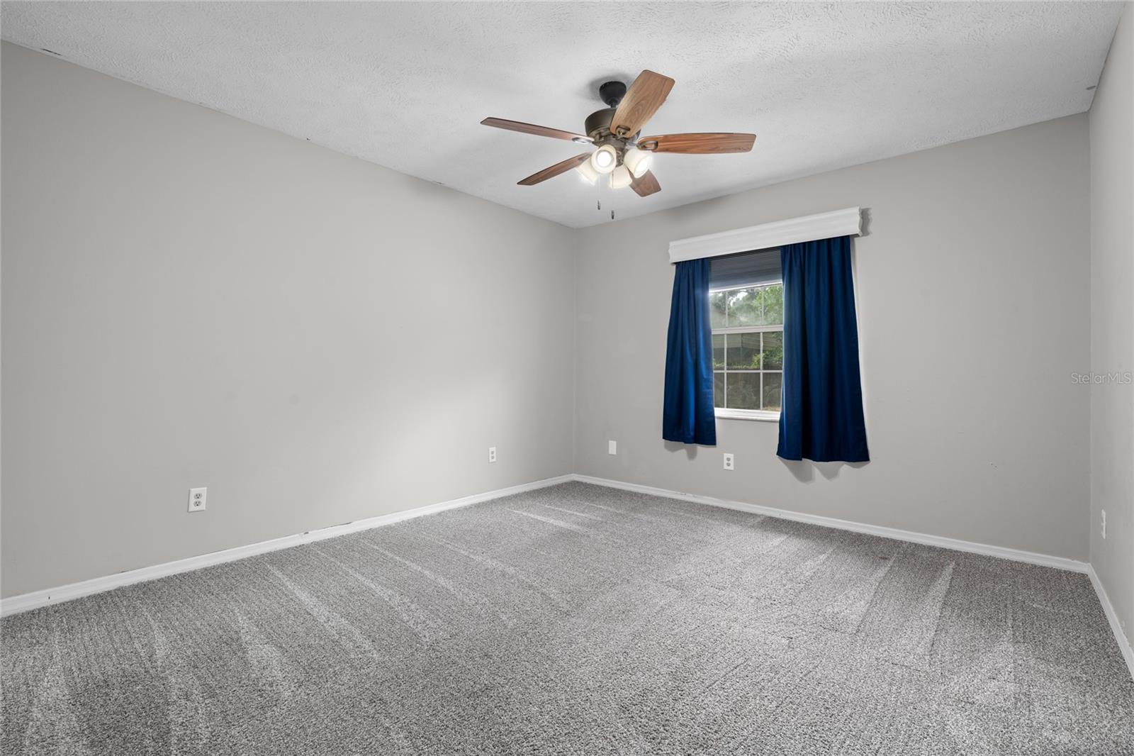 Image 22 of 35 For 986 57th Avenue