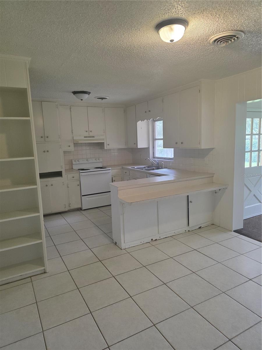 Image 3 of 13 For 3144 6th Street