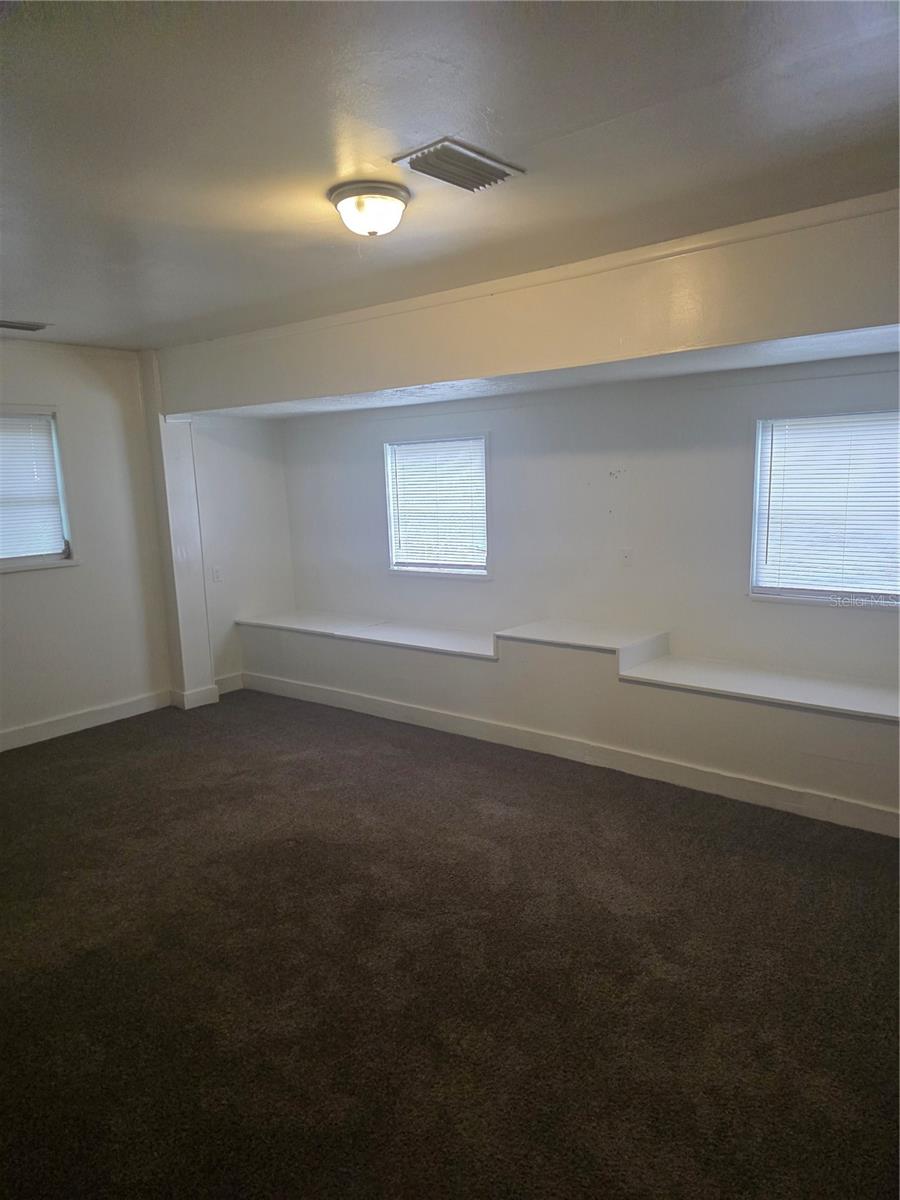 Image 5 of 13 For 3144 6th Street