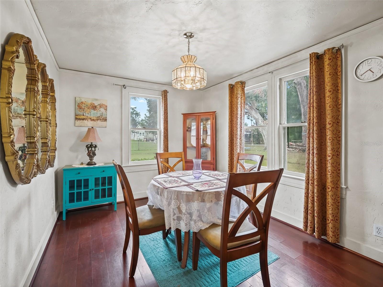 Image 11 of 28 For 712 10th Avenue