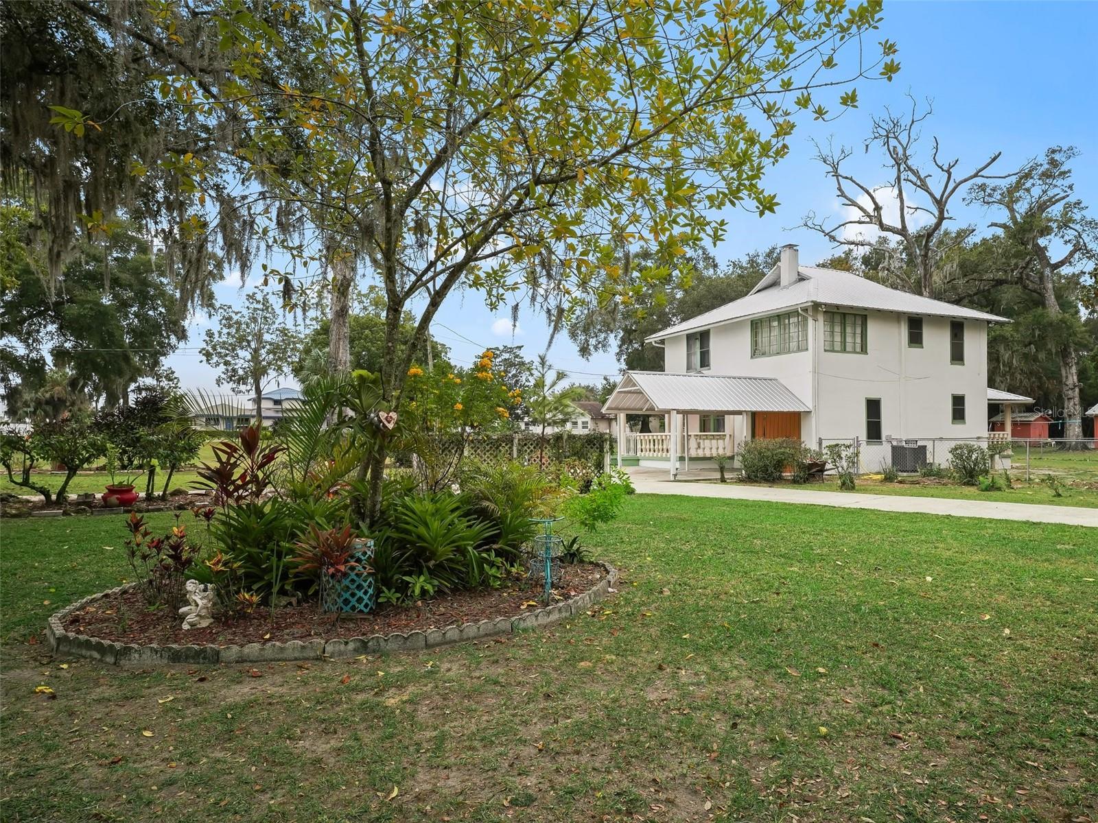 Image 3 of 28 For 712 10th Avenue