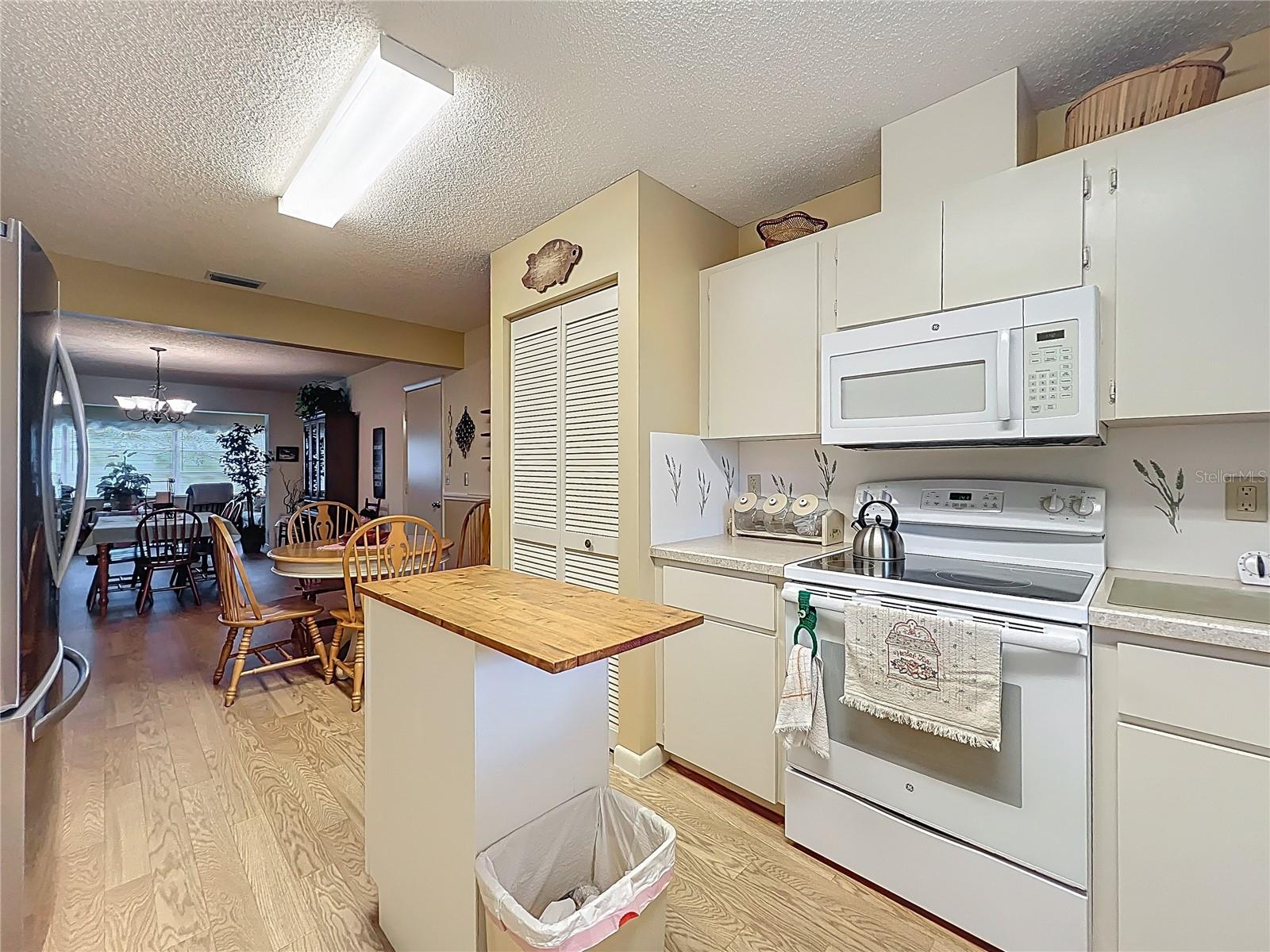 Image 17 of 27 For 8862 92nd Street D