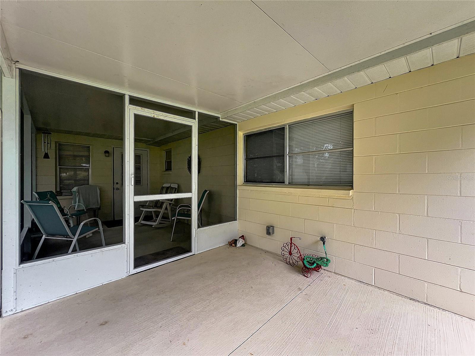 Image 5 of 27 For 8862 92nd Street D
