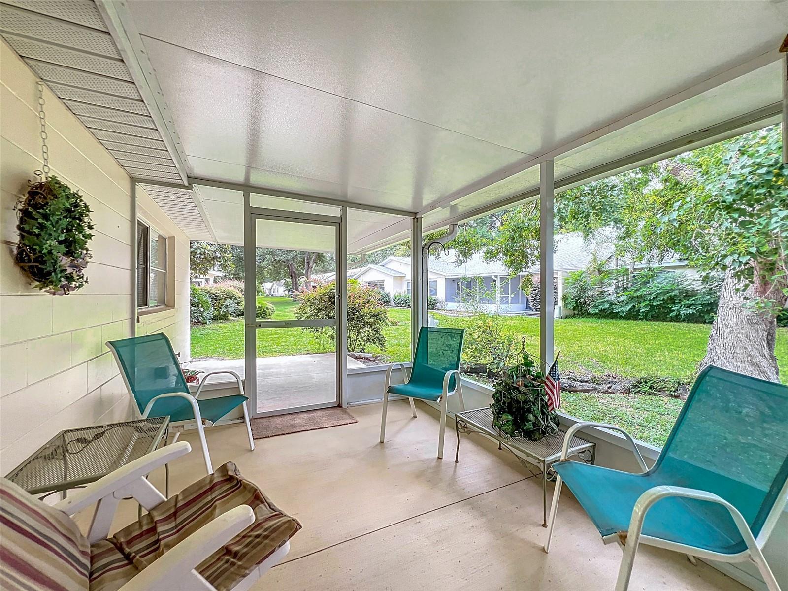 Image 7 of 27 For 8862 92nd Street D