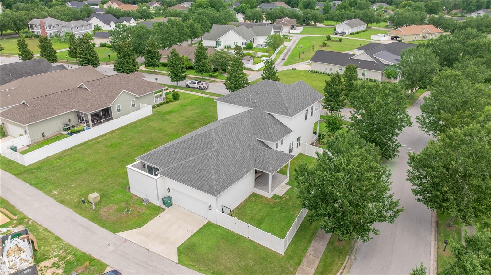 Listing photo id 8 for 2824 20th Avenue