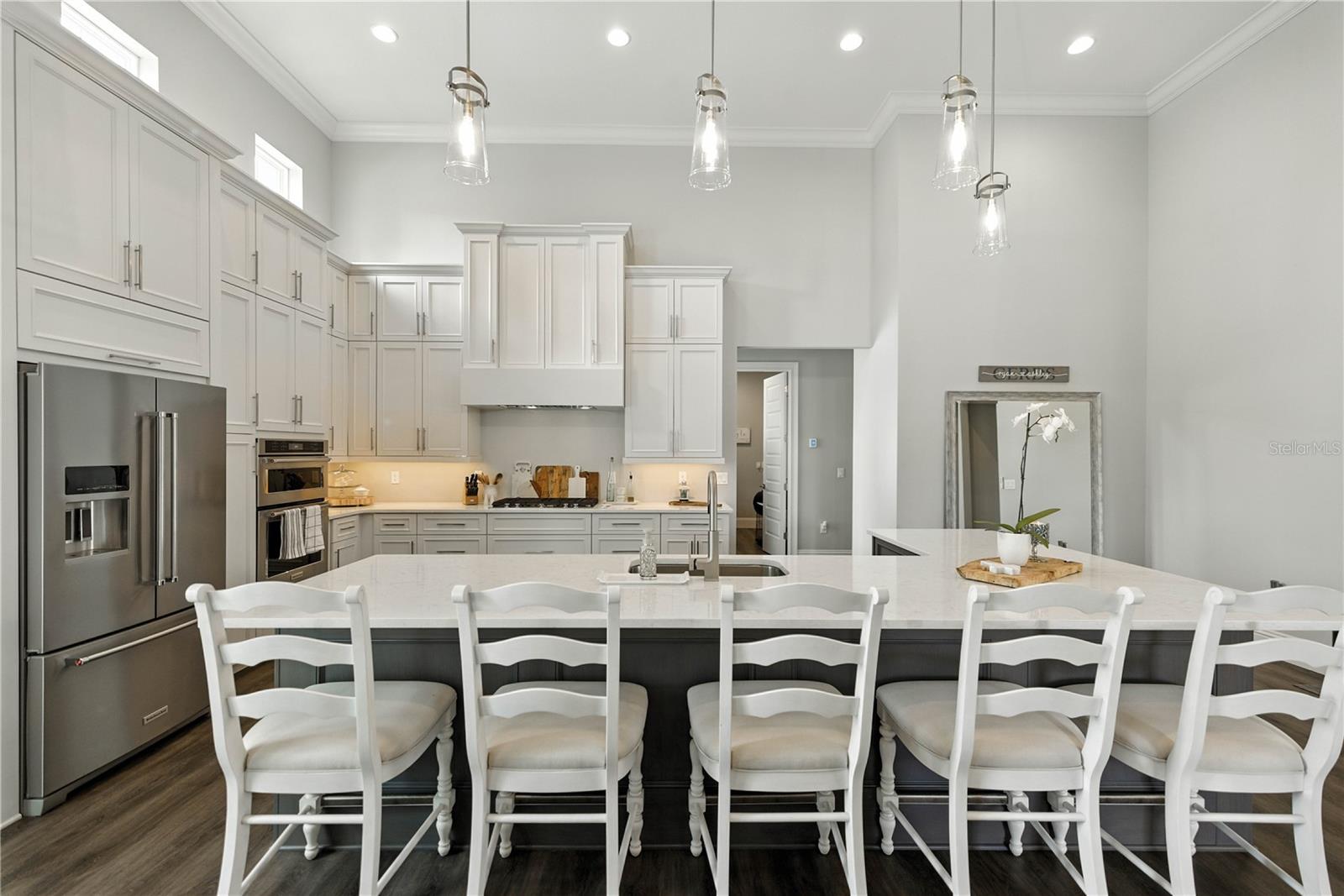 Listing photo id 13 for 2824 20th Avenue