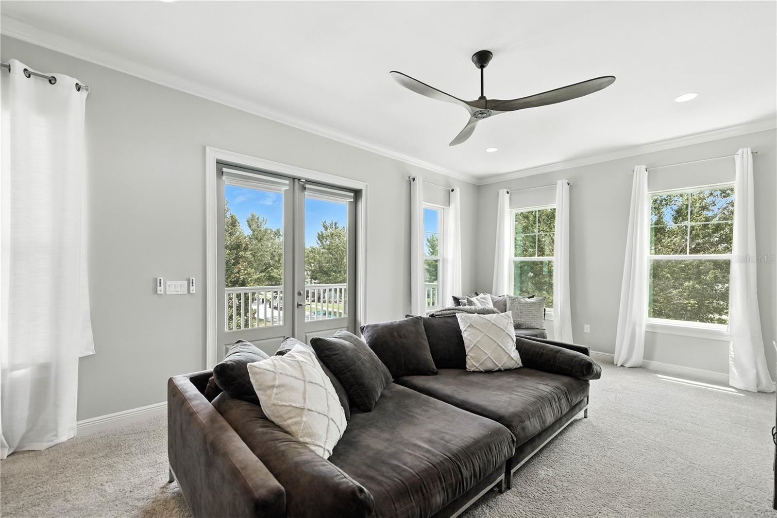 Listing photo id 22 for 2824 20th Avenue