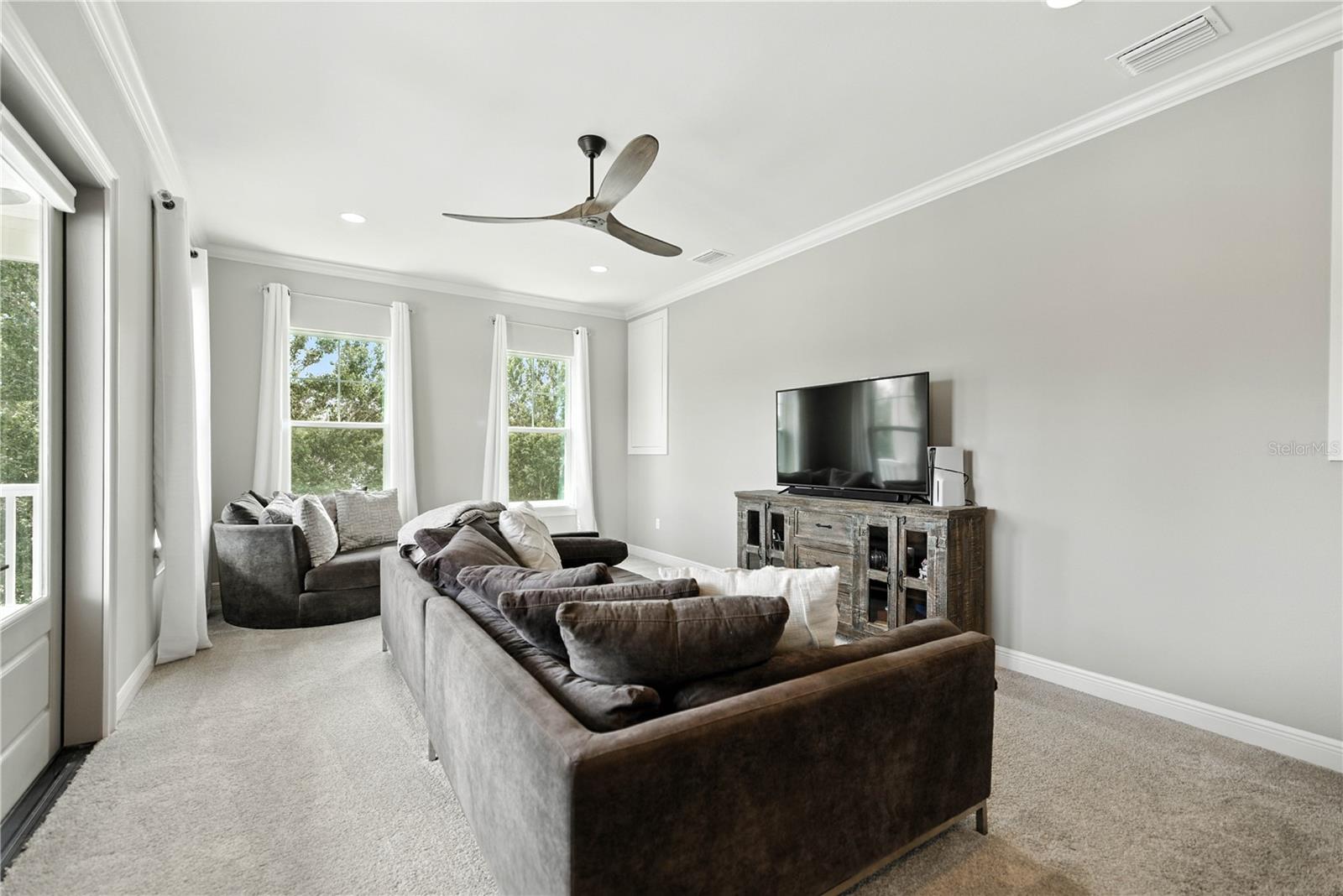 Listing photo id 24 for 2824 20th Avenue