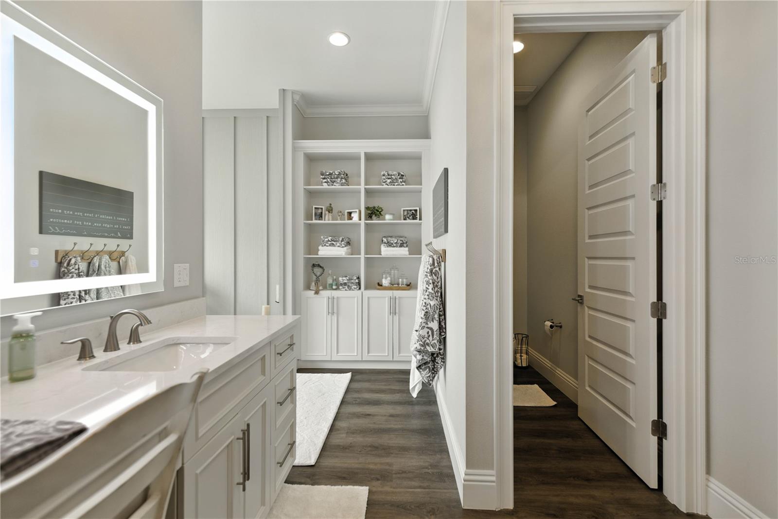 Listing photo id 28 for 2824 20th Avenue