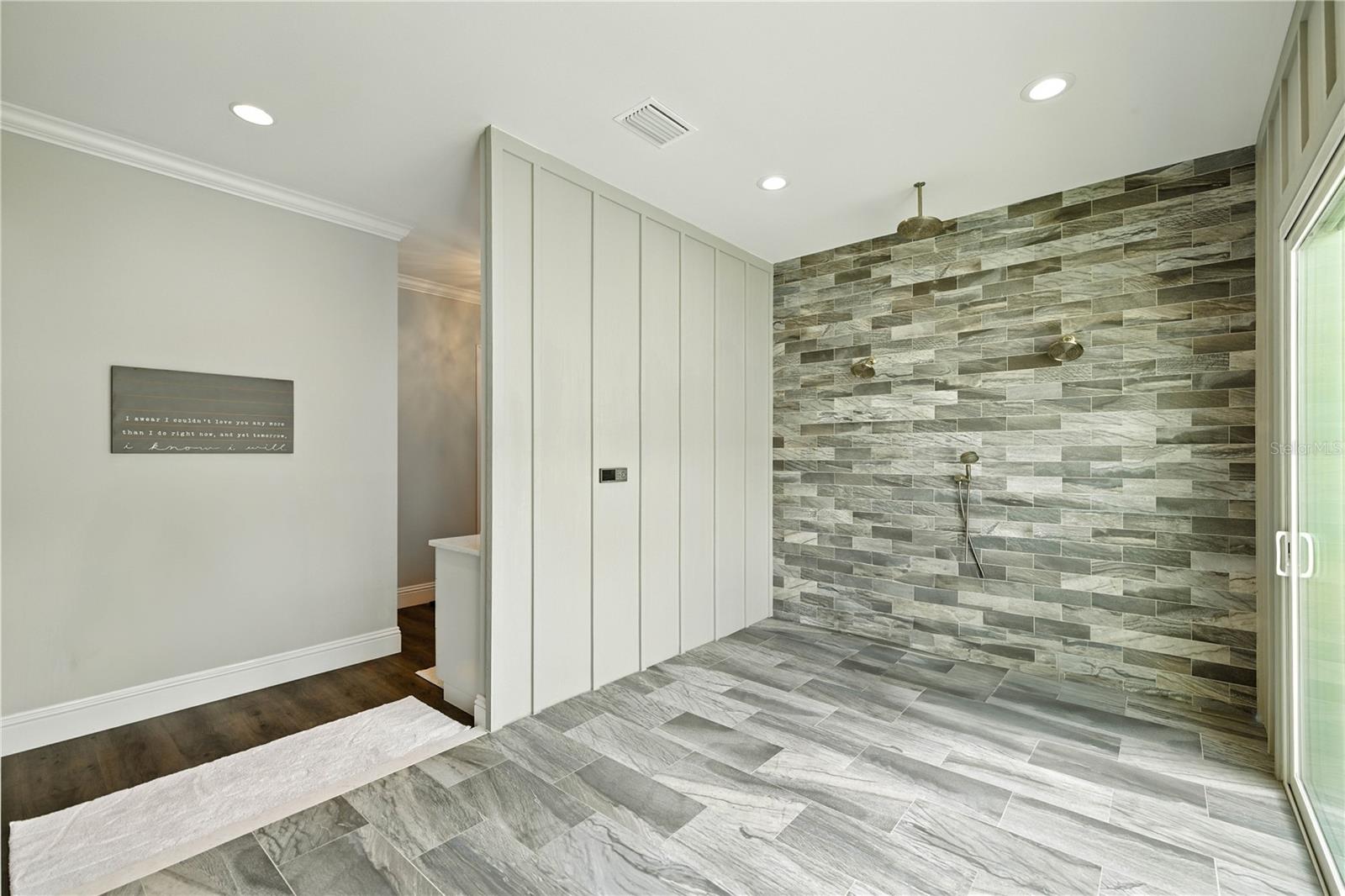 Listing photo id 30 for 2824 20th Avenue