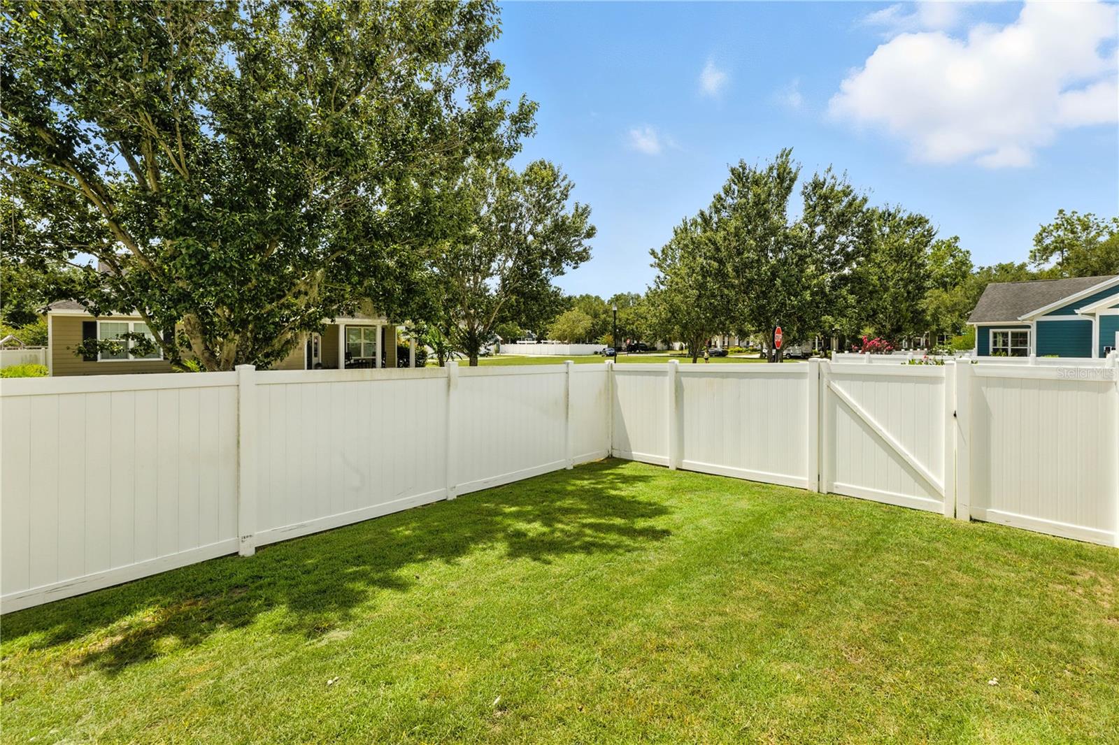 Listing photo id 5 for 2824 20th Avenue