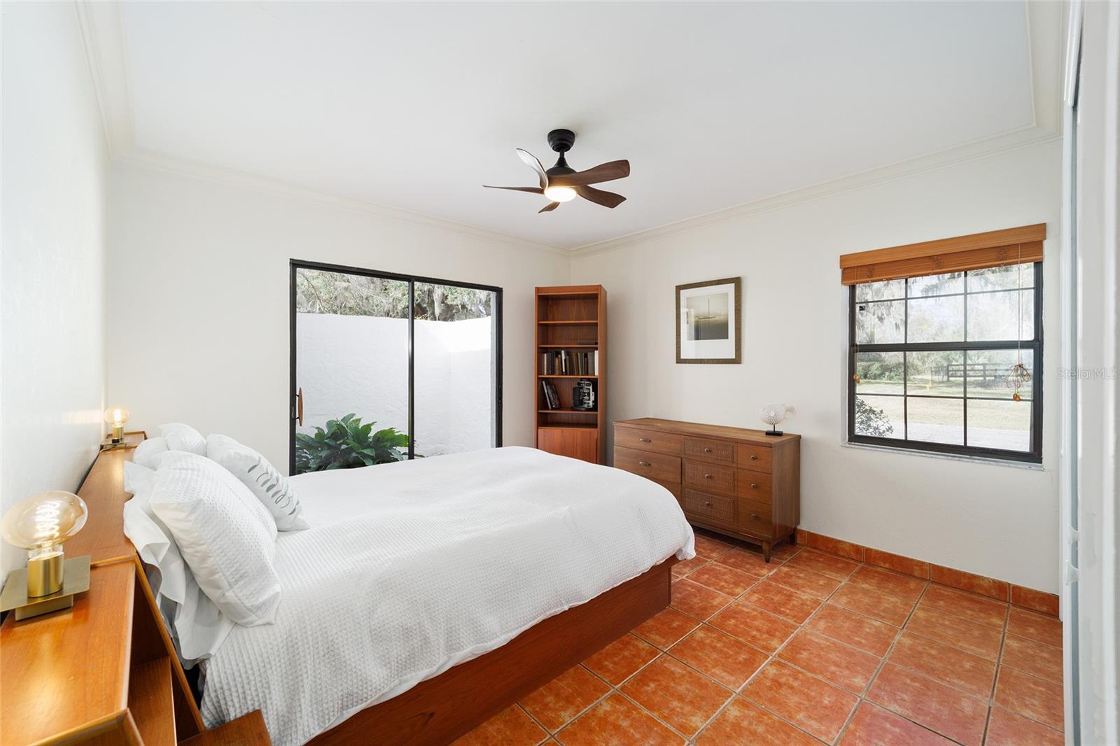 Image 19 of 37 For 15939 162nd Terrace