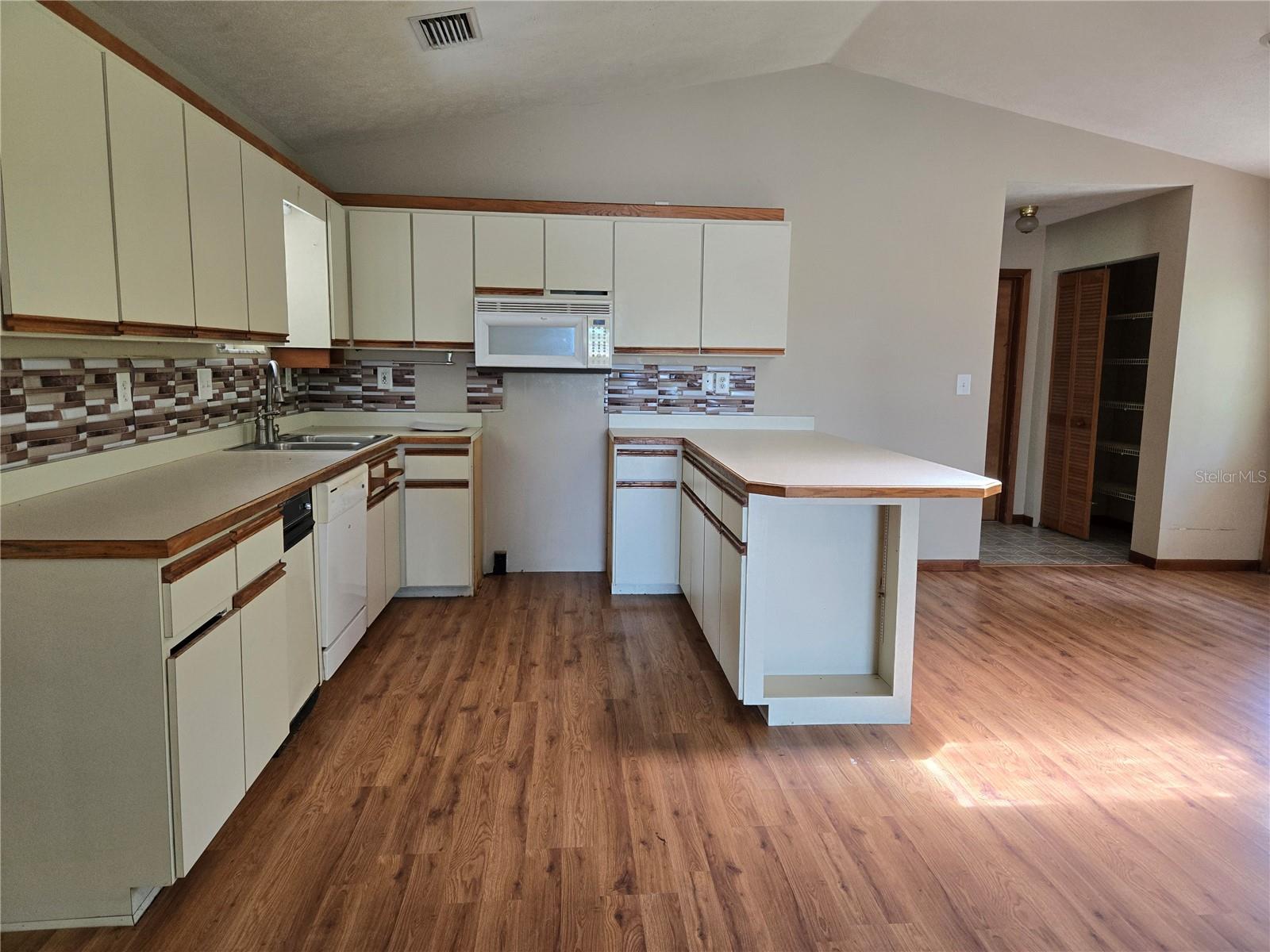 Image 9 of 49 For 17011 56th Street