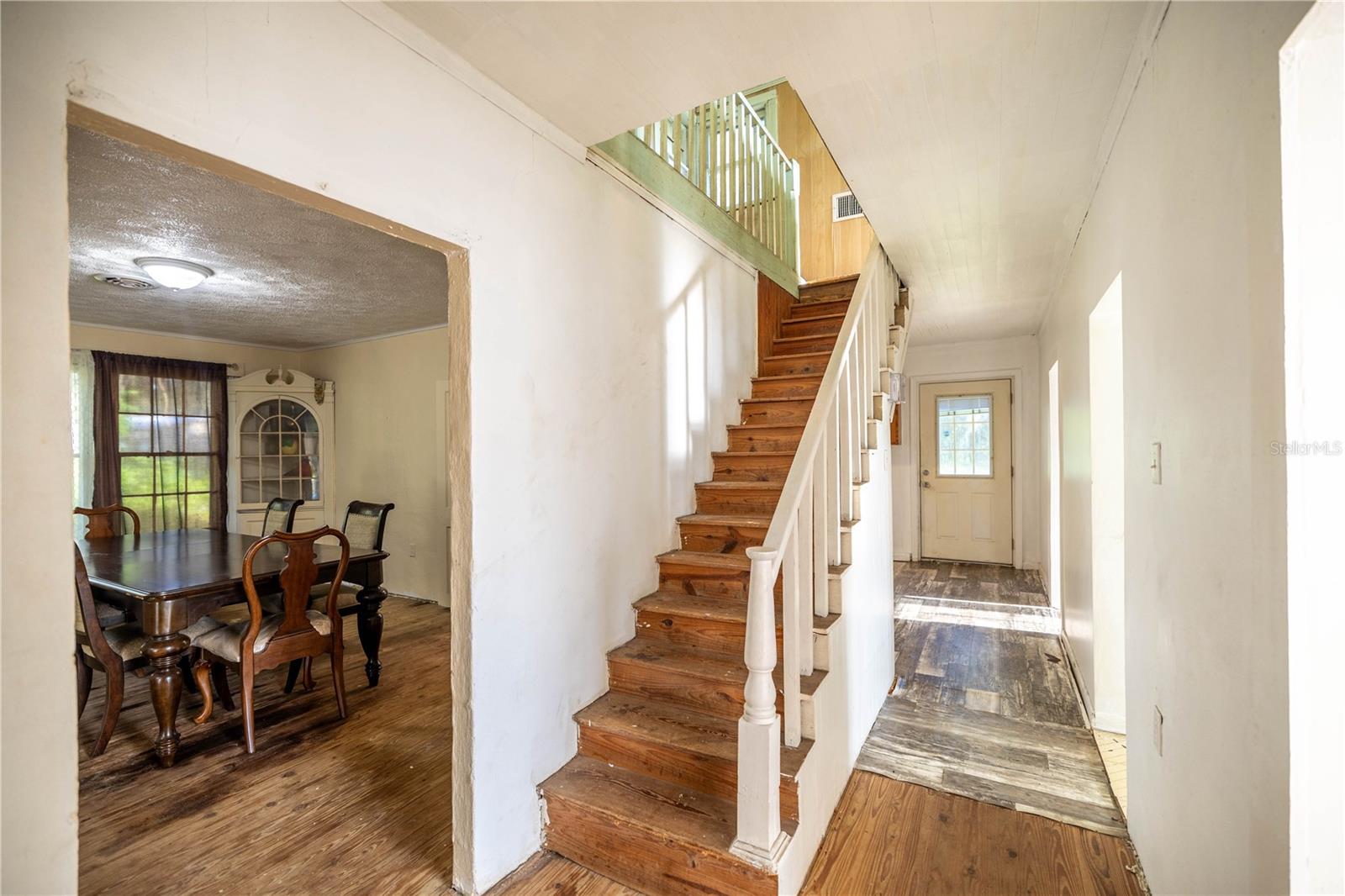 Image 18 of 33 For 4545 160th Street