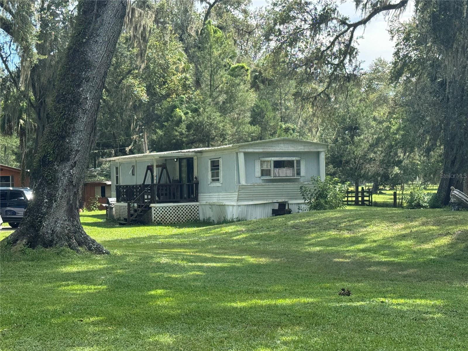 Details for 2574 Cr 423  , LAKE PANASOFFKEE, FL 33538