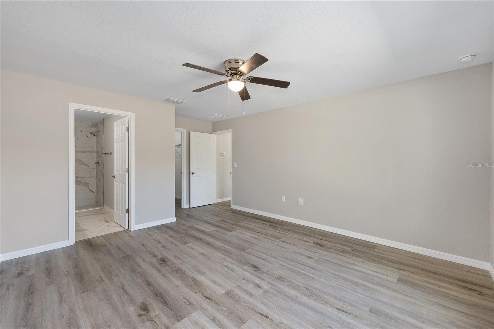 Image 17 of 30 For 205 Ruska Place