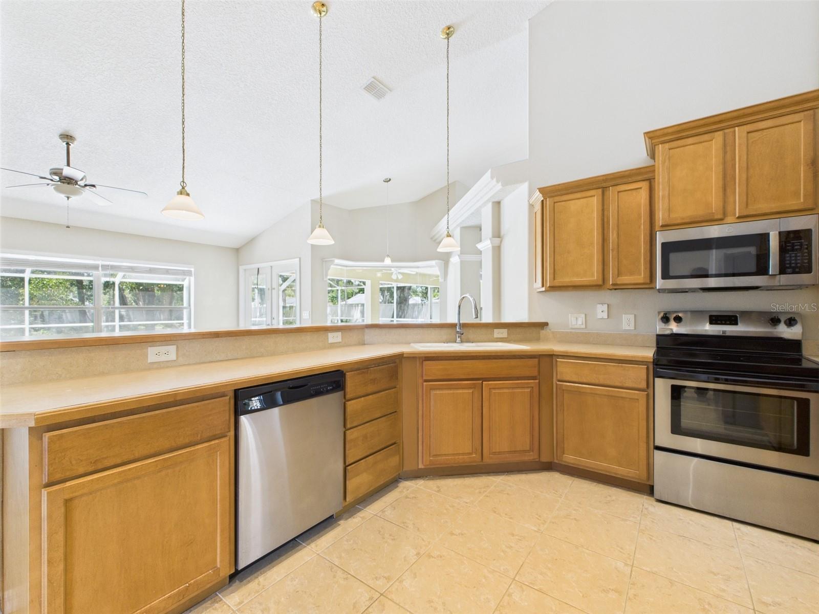 Image 7 of 46 For 802 50th Terrace