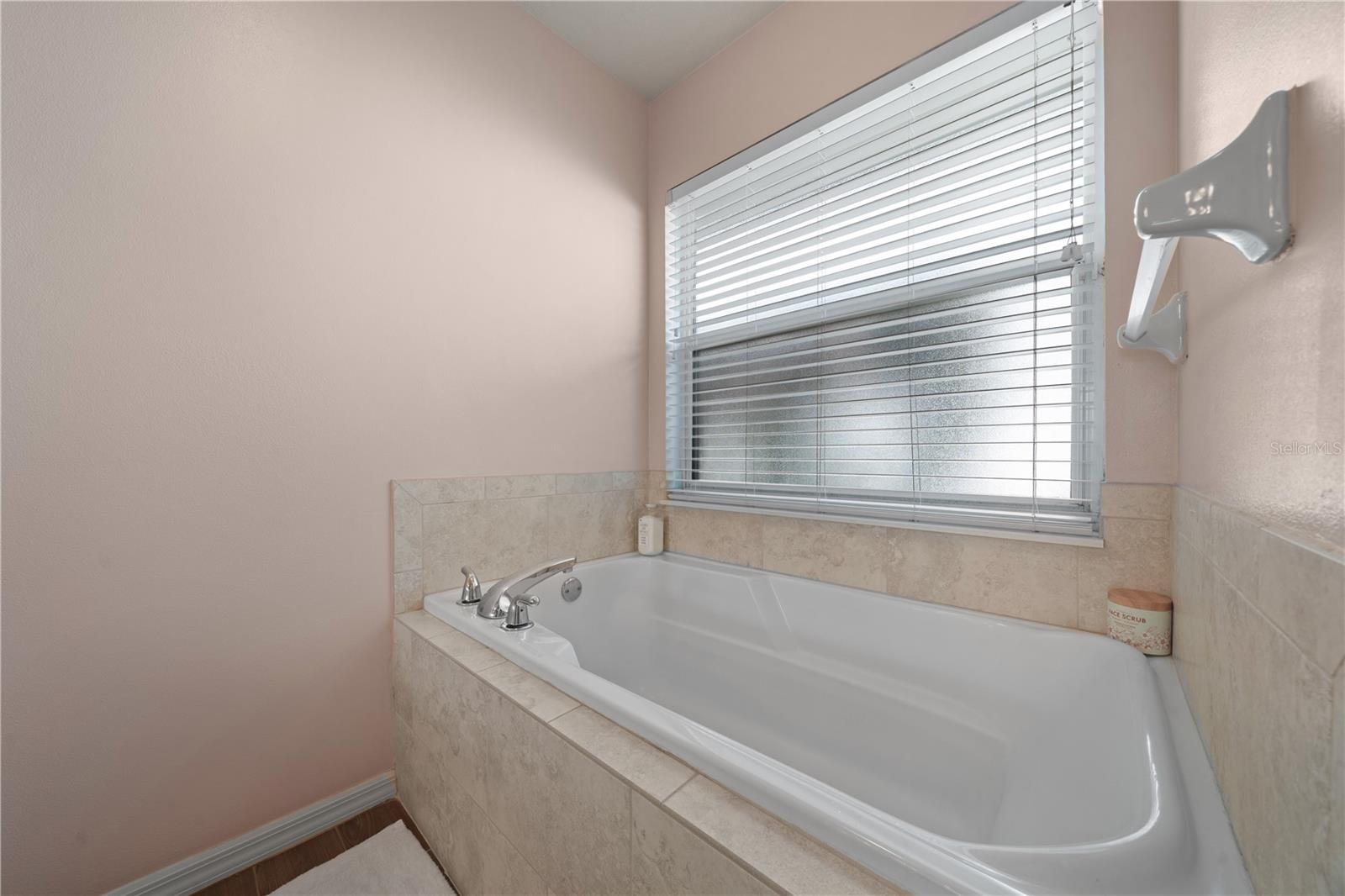 Image 20 of 41 For 9199 48th Court Road