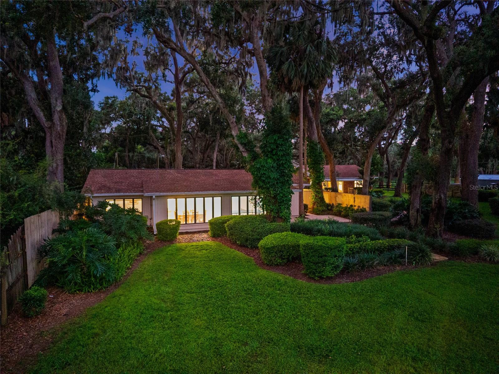 Image 6 of 65 For 10745 Sunset Harbor Road