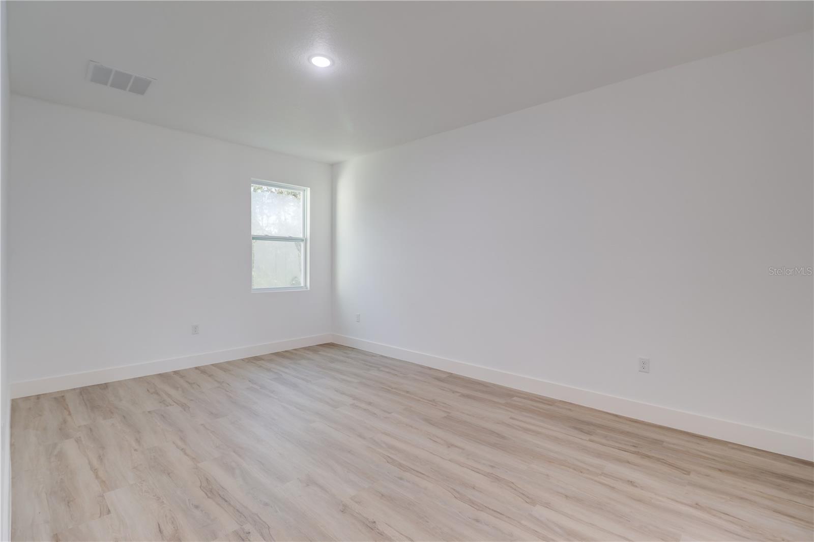 Image 12 of 24 For 125 Fisher Way