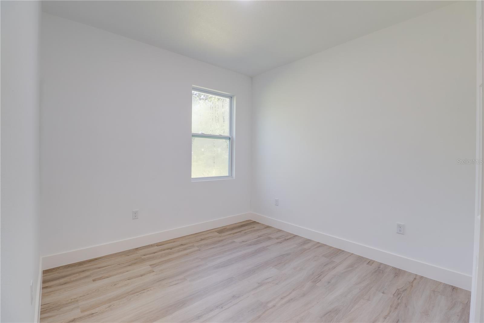 Image 20 of 24 For 125 Fisher Way