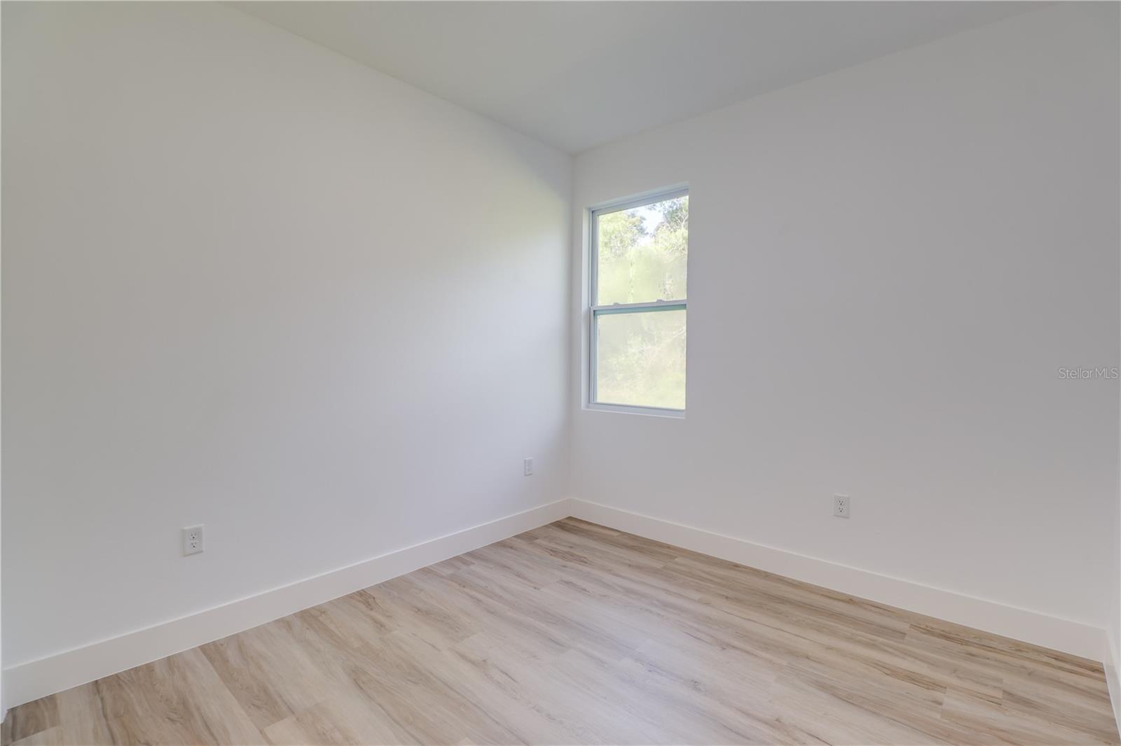 Image 22 of 24 For 125 Fisher Way