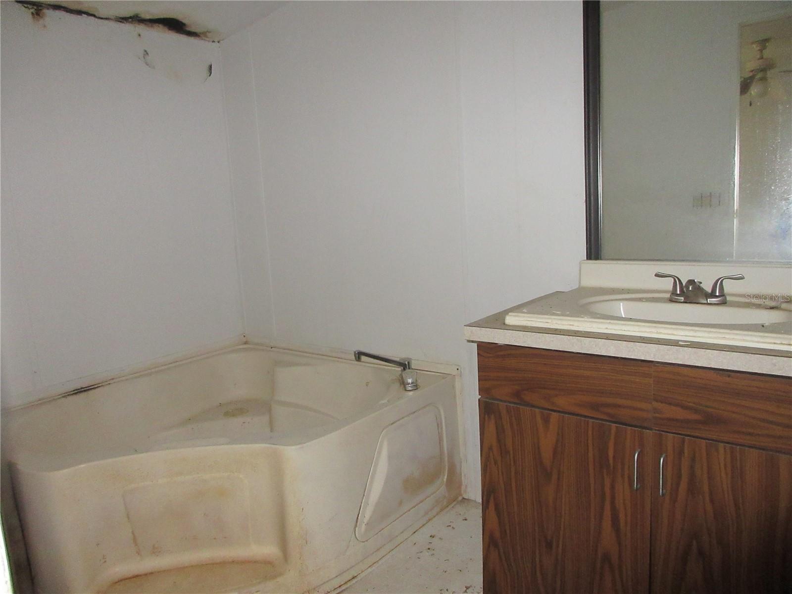 Image 16 of 61 For 15990 231st Street