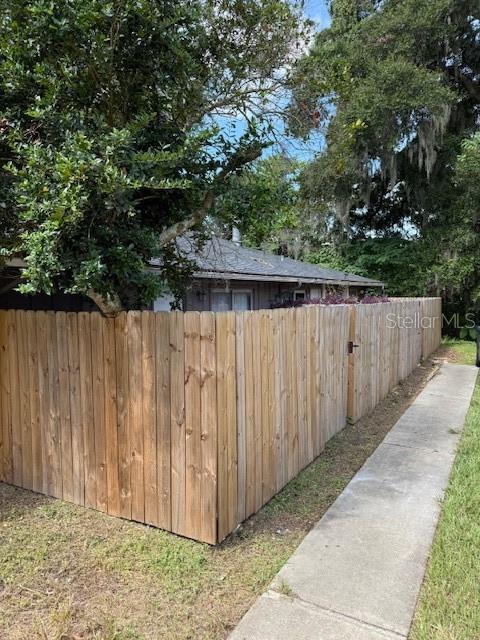 Image 6 of 42 For 3950 17th Court