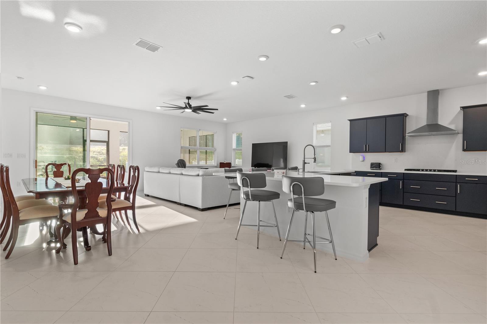 Image 6 of 46 For 7283 86th Avenue
